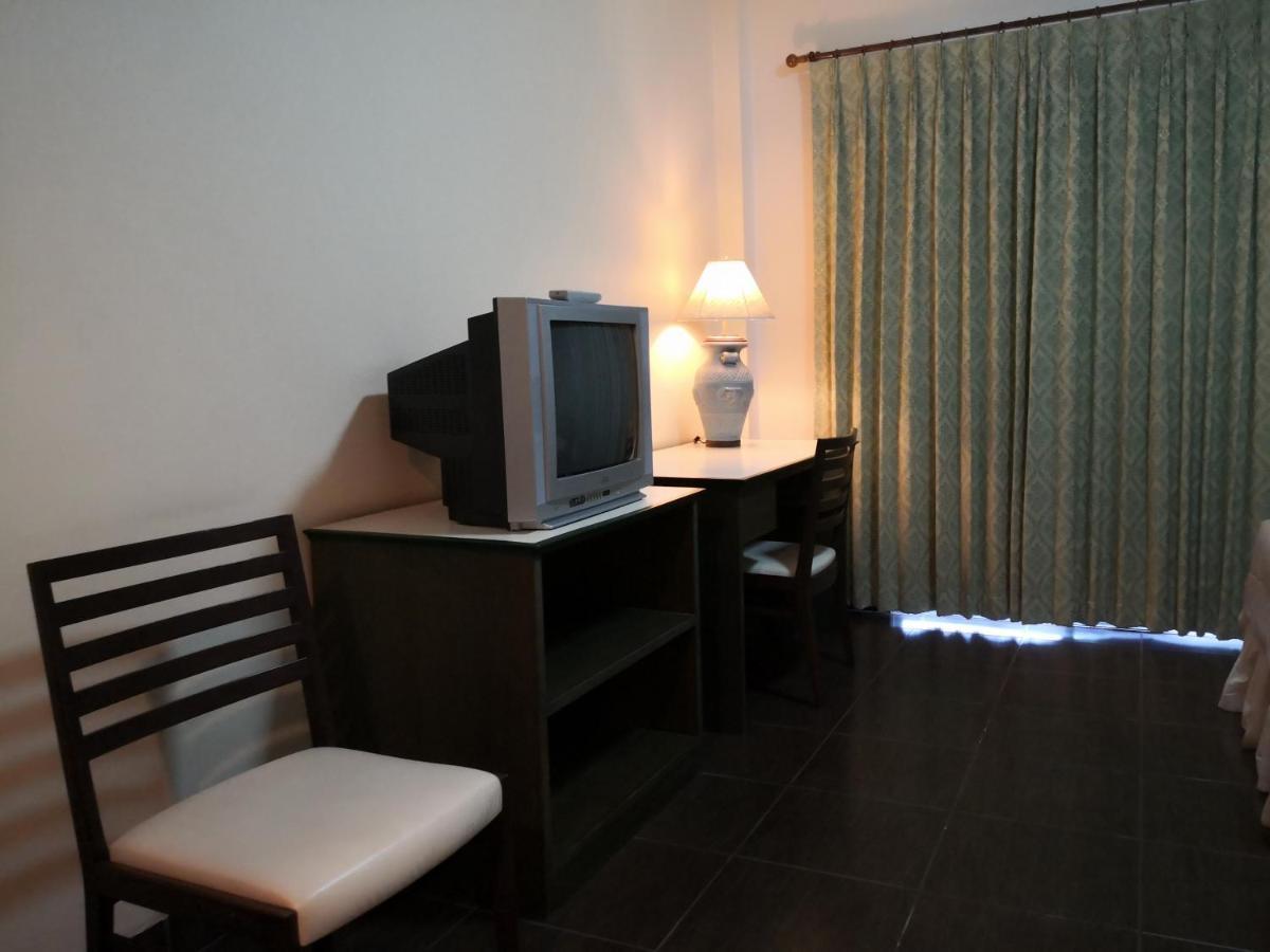 Baan Suksiri Hotel HHQ Exterior foto